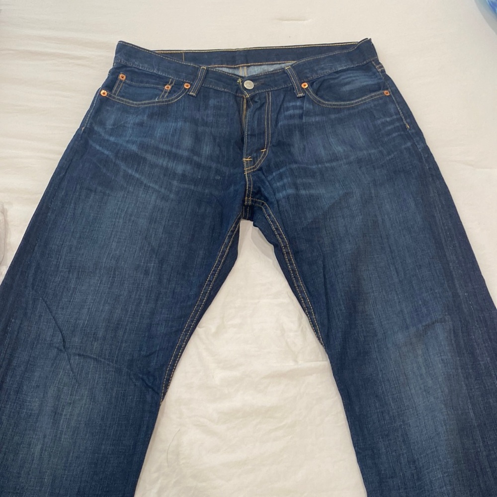 Levi’s 514 jeans